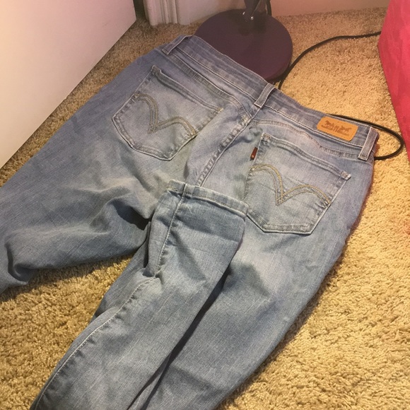 Levi jeans - Picture 2 of 3